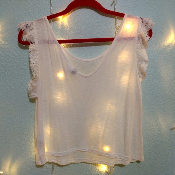 HM Ruffled Lace Sleeve Tank - Picture 2 of 3